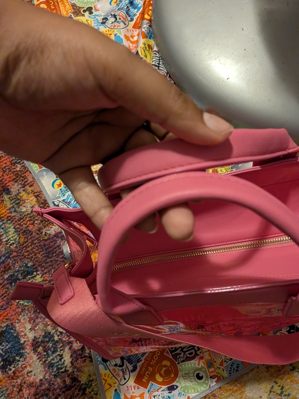 Juicy Couture Beachin Clear Pink Tote Bag with Wide Shoulder Strap - Picture 4 of 11